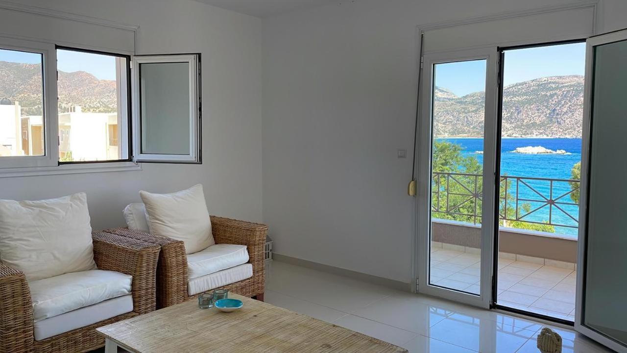 Locals Apartment Karpathos Extérieur photo